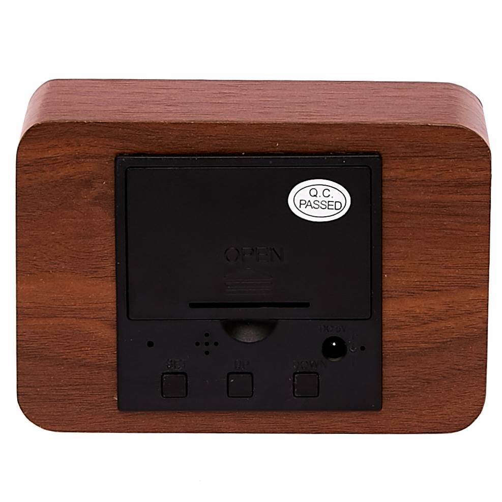 1-Checkmate-LED-Wood-Cuboid-Desk-Clock-Red-10cm-VGY-818R-5_1800x1800.jpg
