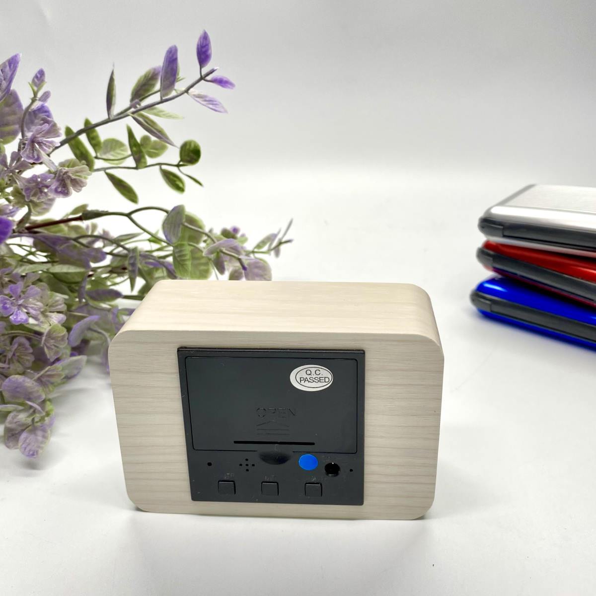 Checkmate-Larch-LED-Wood-Cuboid-Alarm-Clock-Cream-Blue-10cm-VGY-848-BLU-3_1800x1800.jpg